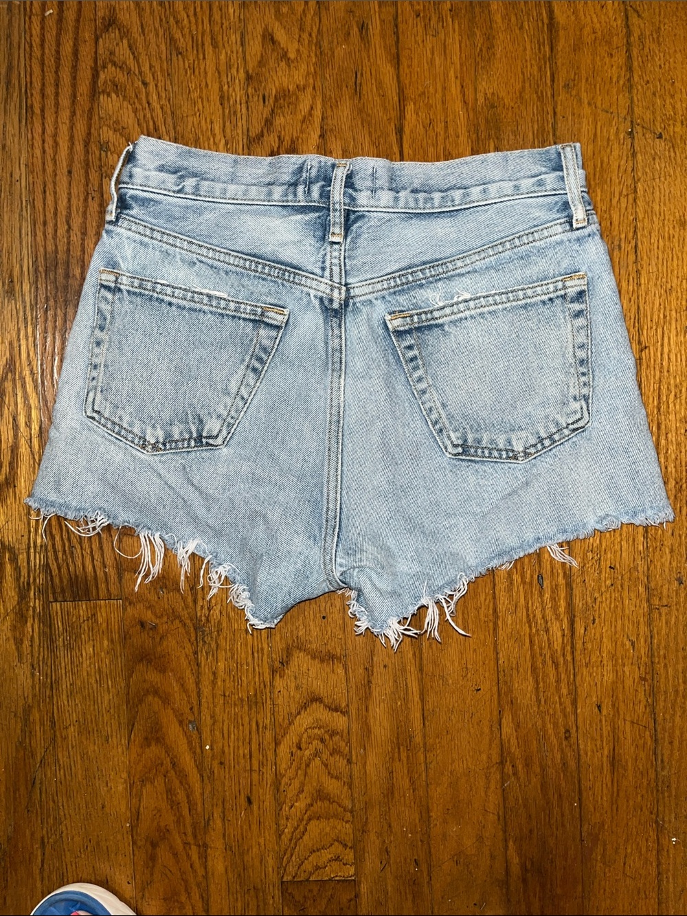 Agolde Parker Button Fly Distressed Blue Denim Shorts Size 24 - Picture 7 of 12